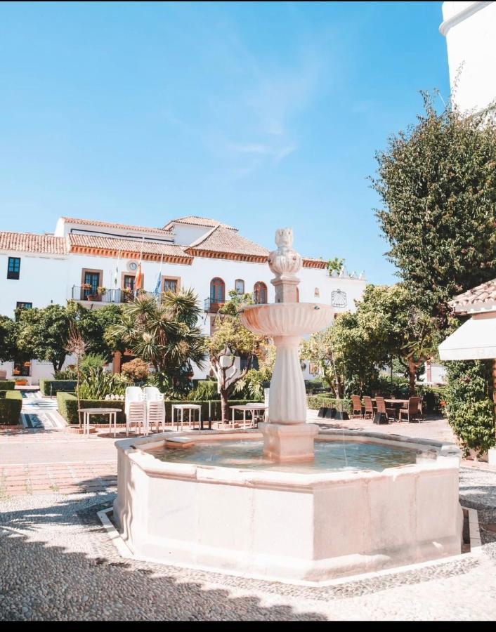 Plaza De Naranjos *