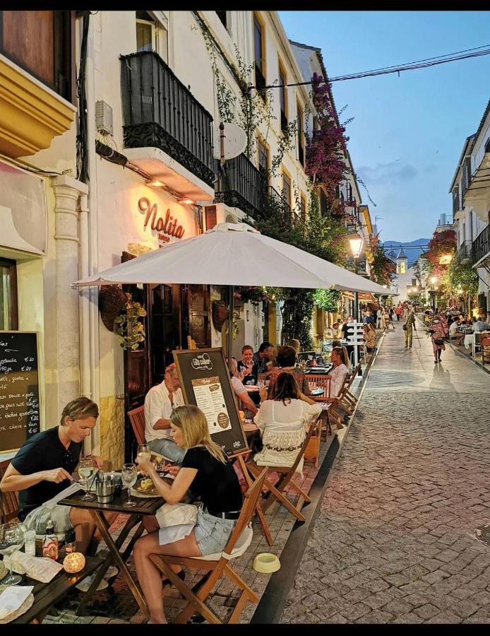 Plaza De Naranjos